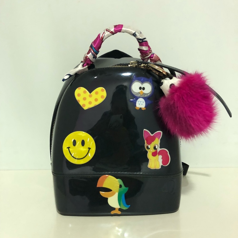 ⛔️SOLD⛔️Cute Black jelly back pack.